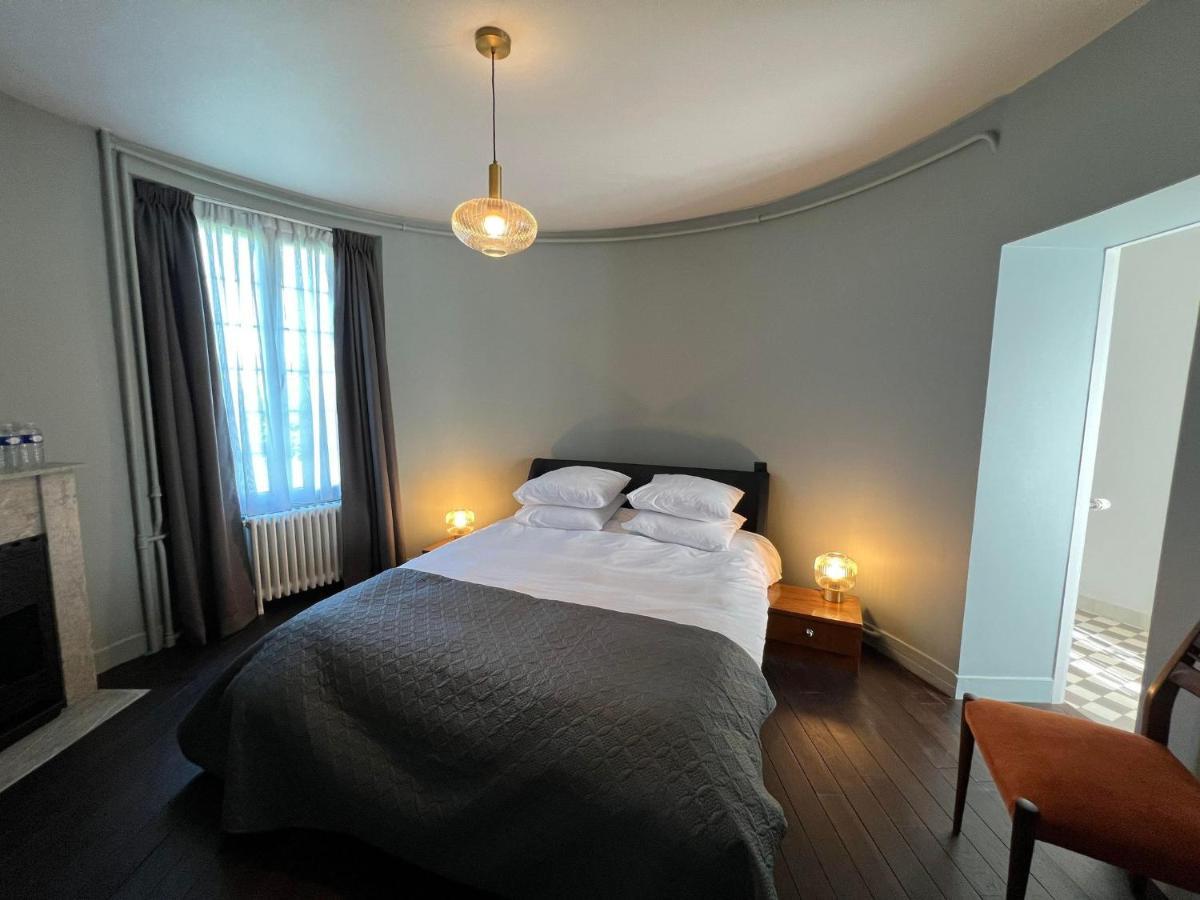 Le Petit Chateau Baye  Luaran gambar