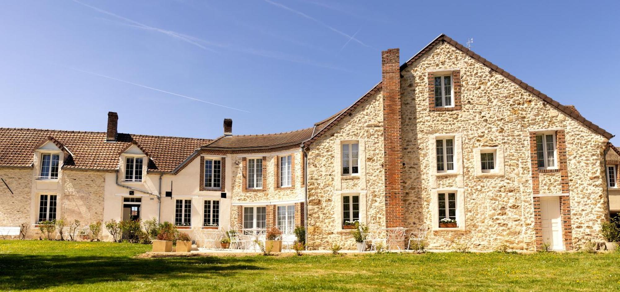 Le Petit Chateau Baye  Luaran gambar